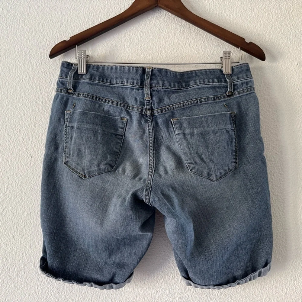 Old Navy Women's Mid-Rise Bermuda Denim Shorts Size 8 Classic Relaxed Casual